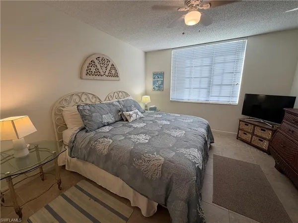 $2,800 | 1220 Wildwood Lakes Boulevard, Unit 105, Naples, FL 34104