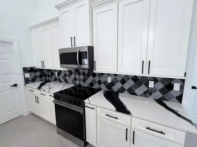 $680,000 | 1749 Southwest Desert Avenue, Port St. Lucie, FL 34953