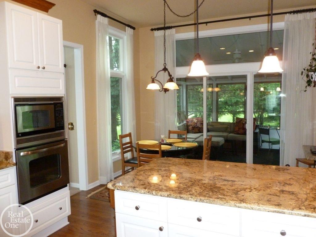 1901 Grayslake Drive Rochester Hills, MI 48306 - Photo 18 of 45