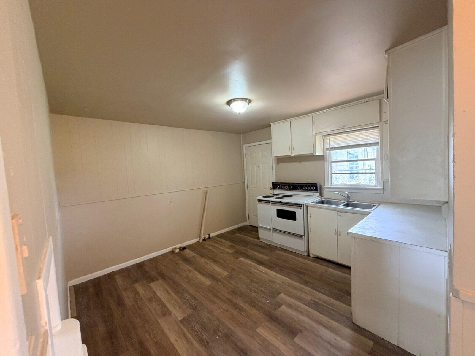 6214 24th Street, Unit B Lubbock, TX 79407 - Photo 4 of 10 large - 2026-06-16T100312.919