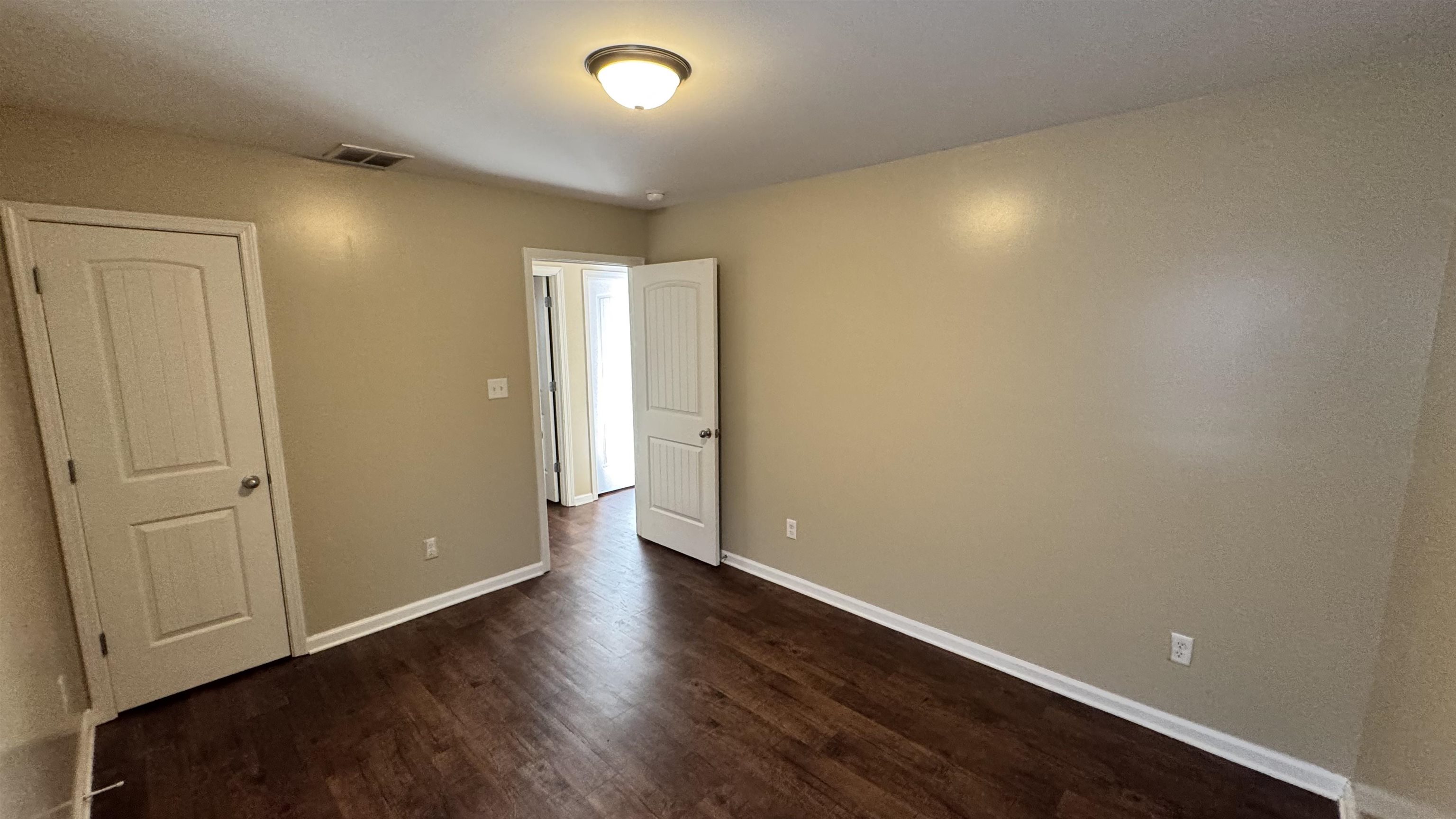5240 Crossfield Road Memphis, TN 38109 - Photo 9 of 15 Gallery Image 9