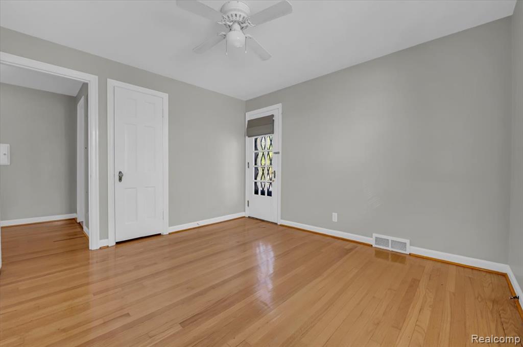 20227 Stratford Road Detroit, MI 48221 - Photo 11 of 22
