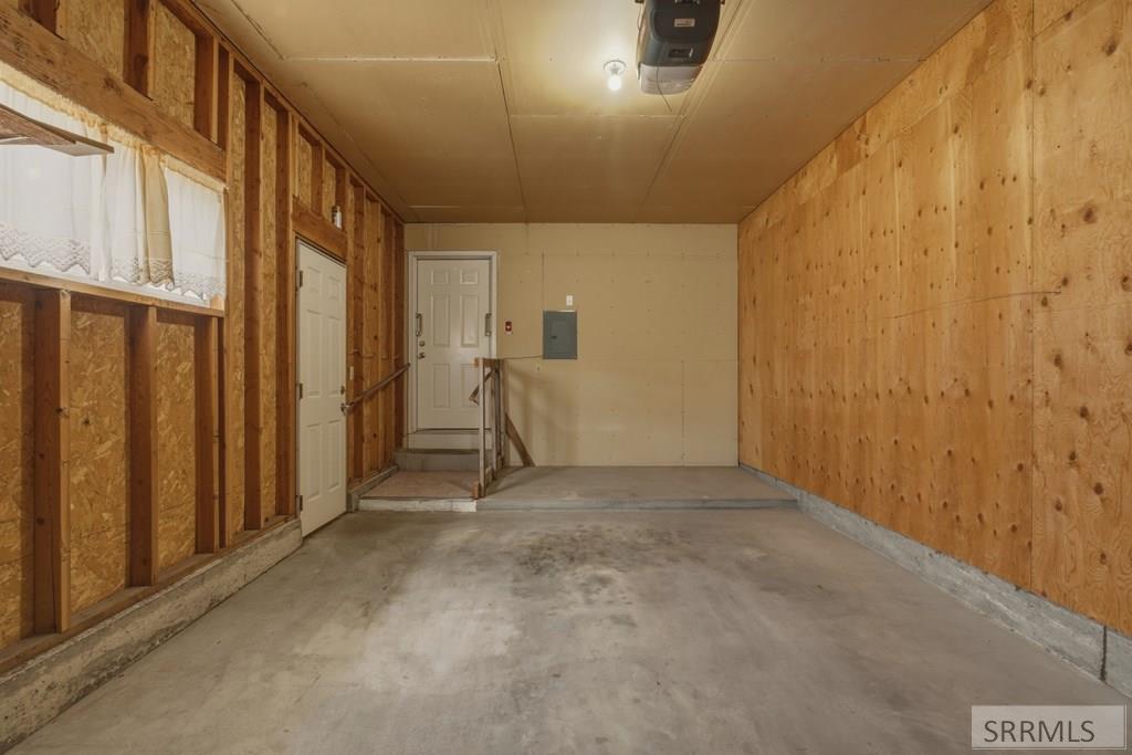 1075 Canal Avenue Idaho Falls, ID 83402 - Photo 19 of 26 Garage With Storage Area