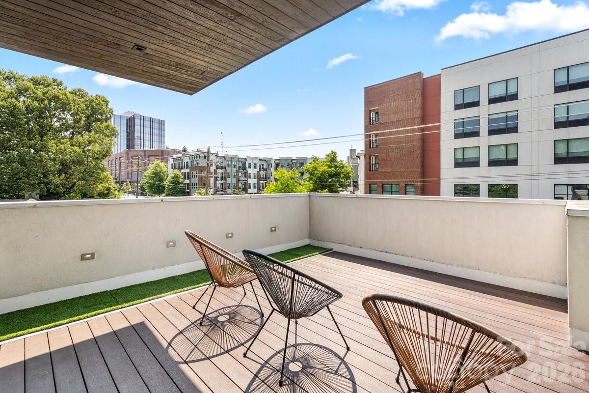 1620 South Tryon Street Charlotte, NC 28203 - Photo 25 of 29 a view of an outdoor space with seating