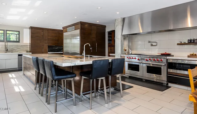 $48,000 | 195 South Grand Avenue, Pasadena, CA 91105