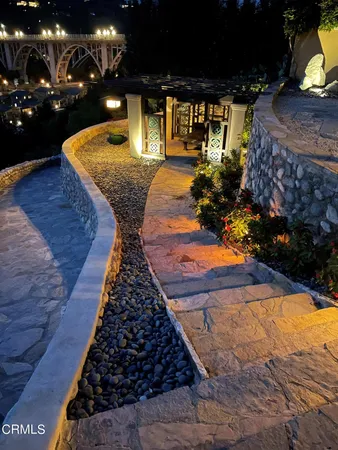 $48,000 | 195 South Grand Avenue, Pasadena, CA 91105