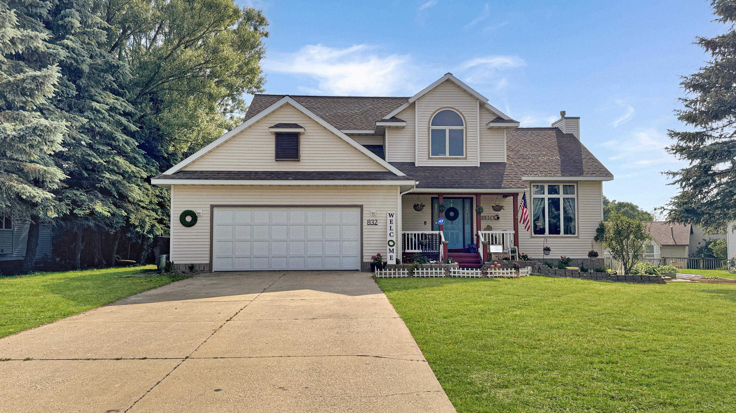 832 Holly Road Cadillac, MI 49601 - Photo 1 of 55 Greg Bosscher (36)