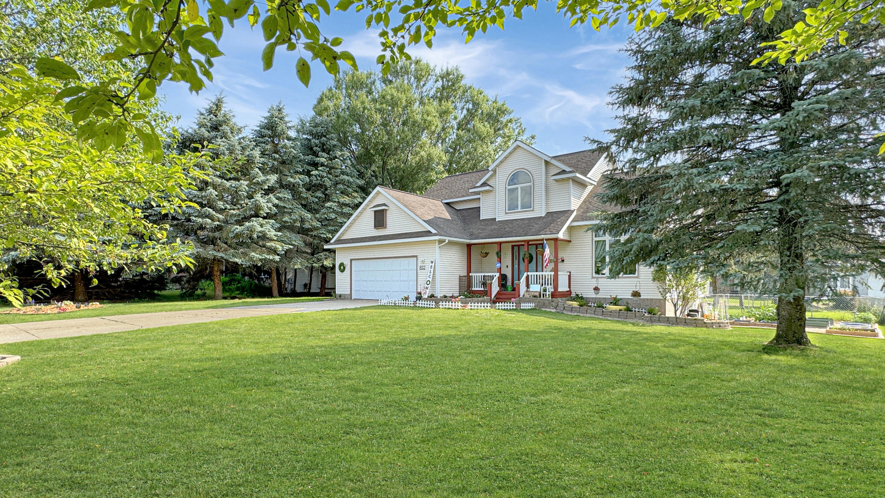 832 Holly Road Cadillac, MI 49601 - Photo 3 of 55 Greg Bosscher (14)
