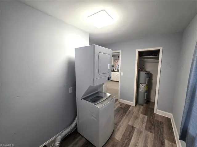 $1,000 | 902 North South Street, Mount Airy, NC 27030