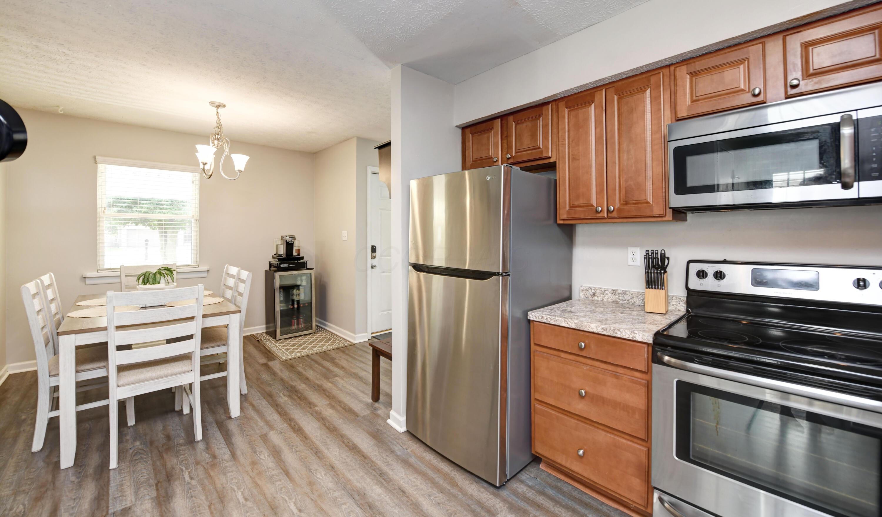 3455 Hines Road Columbus, OH 43230 - Photo 16 of 38 Kitchen (4)