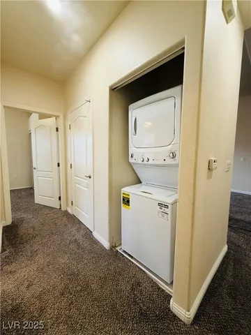 $1,650 | 2305 West Horizon Ridge Parkway, Unit 2221, Henderson, NV 89052