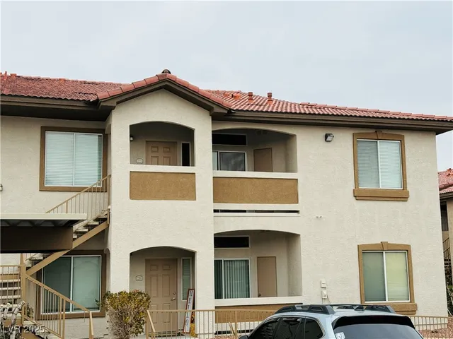 $1,650 | 2305 West Horizon Ridge Parkway, Unit 2221, Henderson, NV 89052