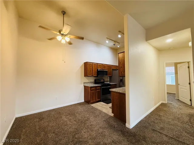 $1,650 | 2305 West Horizon Ridge Parkway, Unit 2221, Henderson, NV 89052