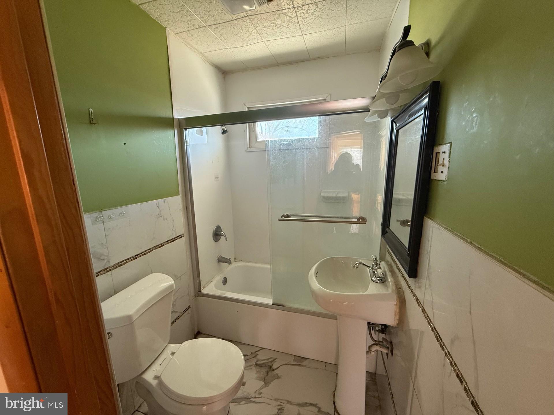 323 Georgetown Road Carneys Point, NJ 08069 - Photo 9 of 12