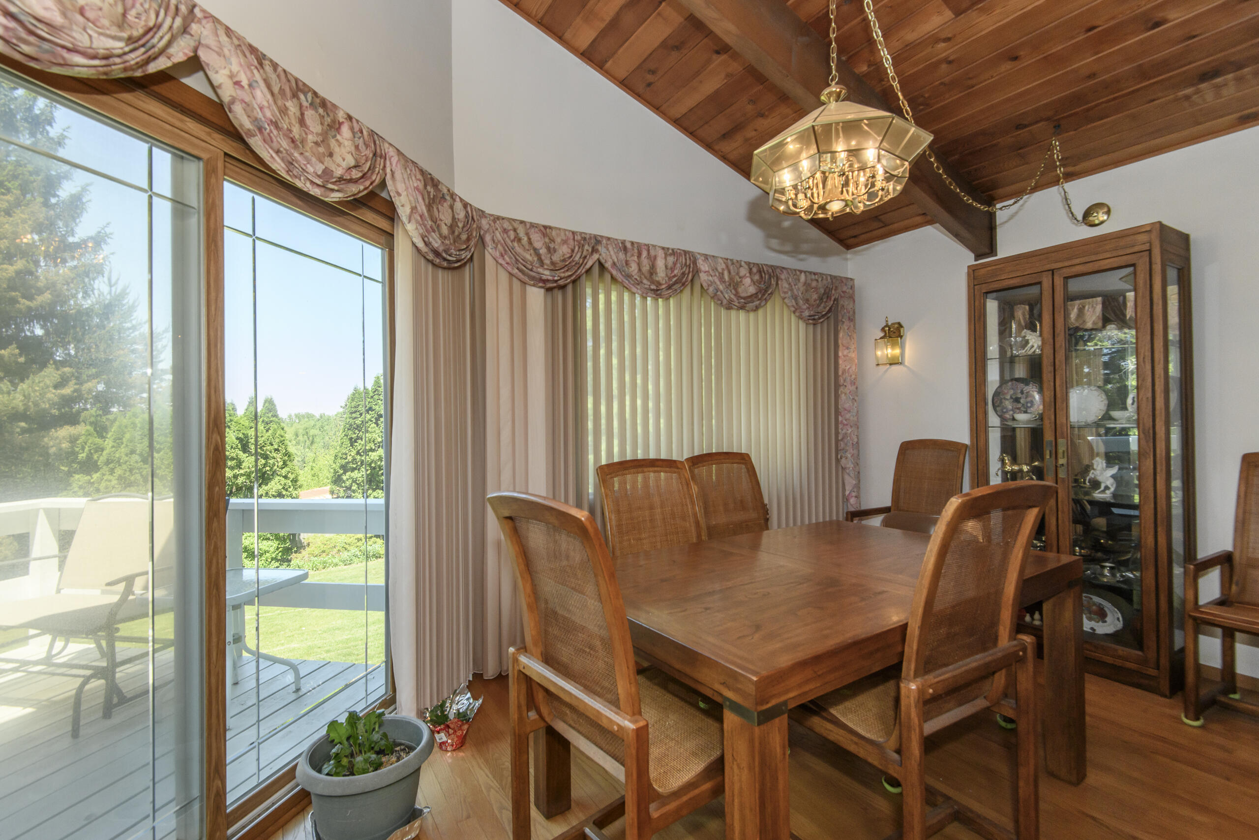S78W31428 Sugden Road Mukwonago, WI 53149 - Photo 7 of 42 Dining Room Patio Door