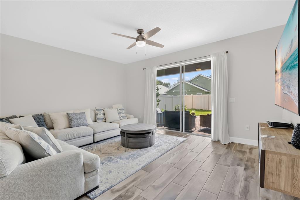 1127 Castlevecchio Loop Orlando, FL 32825 - Photo 11 of 39