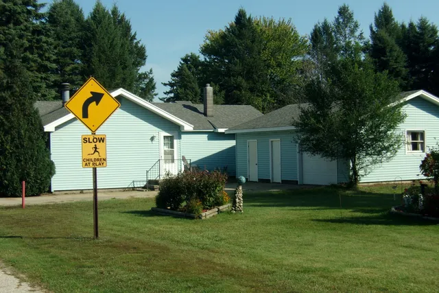 $199,900 | 35 3rd Street, Manistee, MI 49660