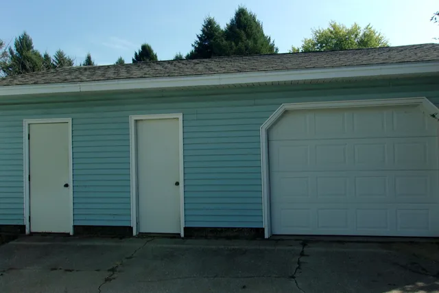 $199,900 | 35 3rd Street, Manistee, MI 49660