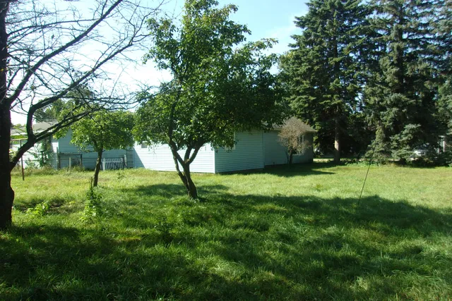 $199,900 | 35 3rd Street, Manistee, MI 49660