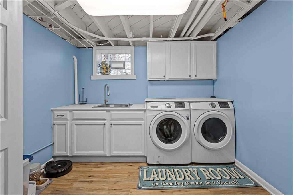 1415 Anderson Road Pittsburgh, PA 15209 - Photo 25 of 25 a utility room with dryer and washer