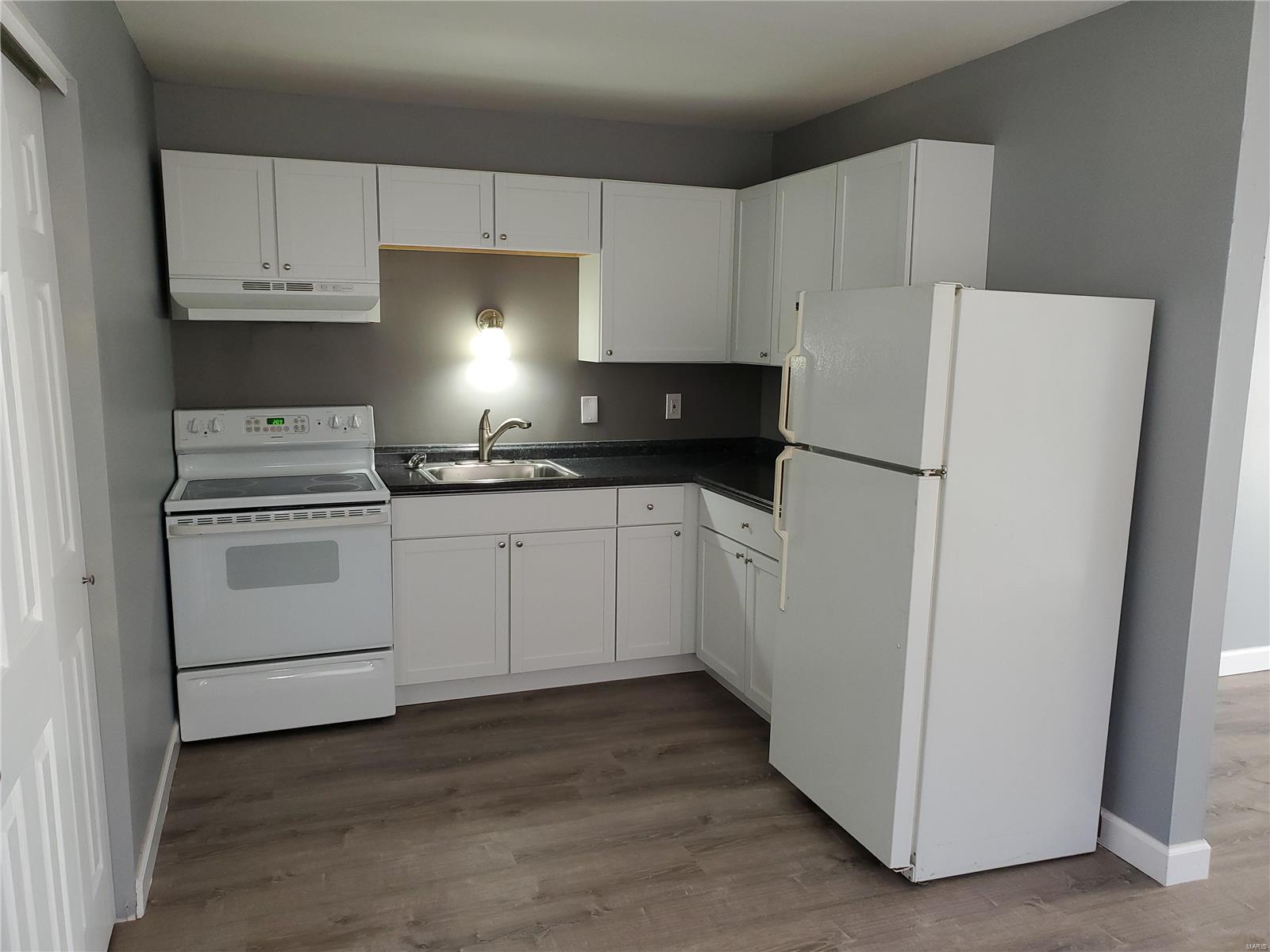 1293 Reavis Barracks Road St. Louis, MO 63125 - Photo 11 of 26 Gallery Image 11