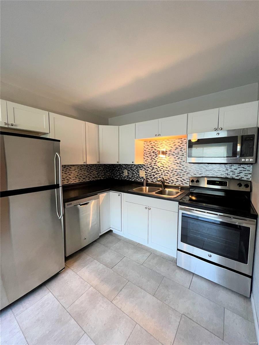 1293 Reavis Barracks Road St. Louis, MO 63125 - Photo 5 of 26 Gallery Image 5