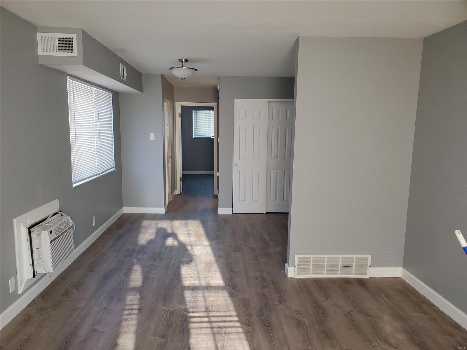 1293 Reavis Barracks Road St. Louis, MO 63125 - Photo 9 of 26 Gallery Image 9