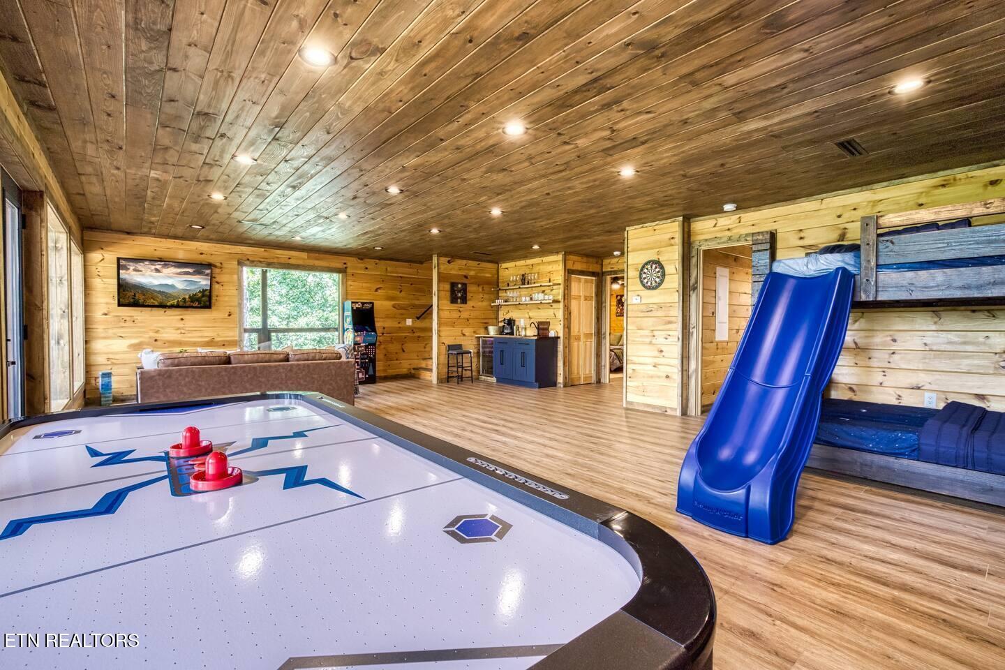 2942 Redtail Road Sevierville, TN 37862 - Photo 37 of 46 5cd06715-2693-4036-aae4-172103f05ad1