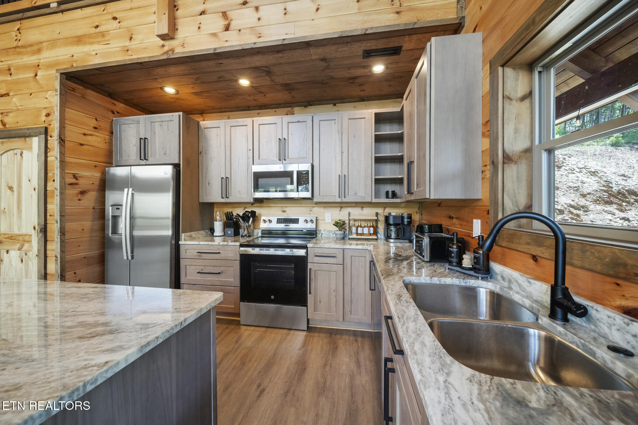 2942 Redtail Road Sevierville, TN 37862 - Photo 8 of 46 dsc00529