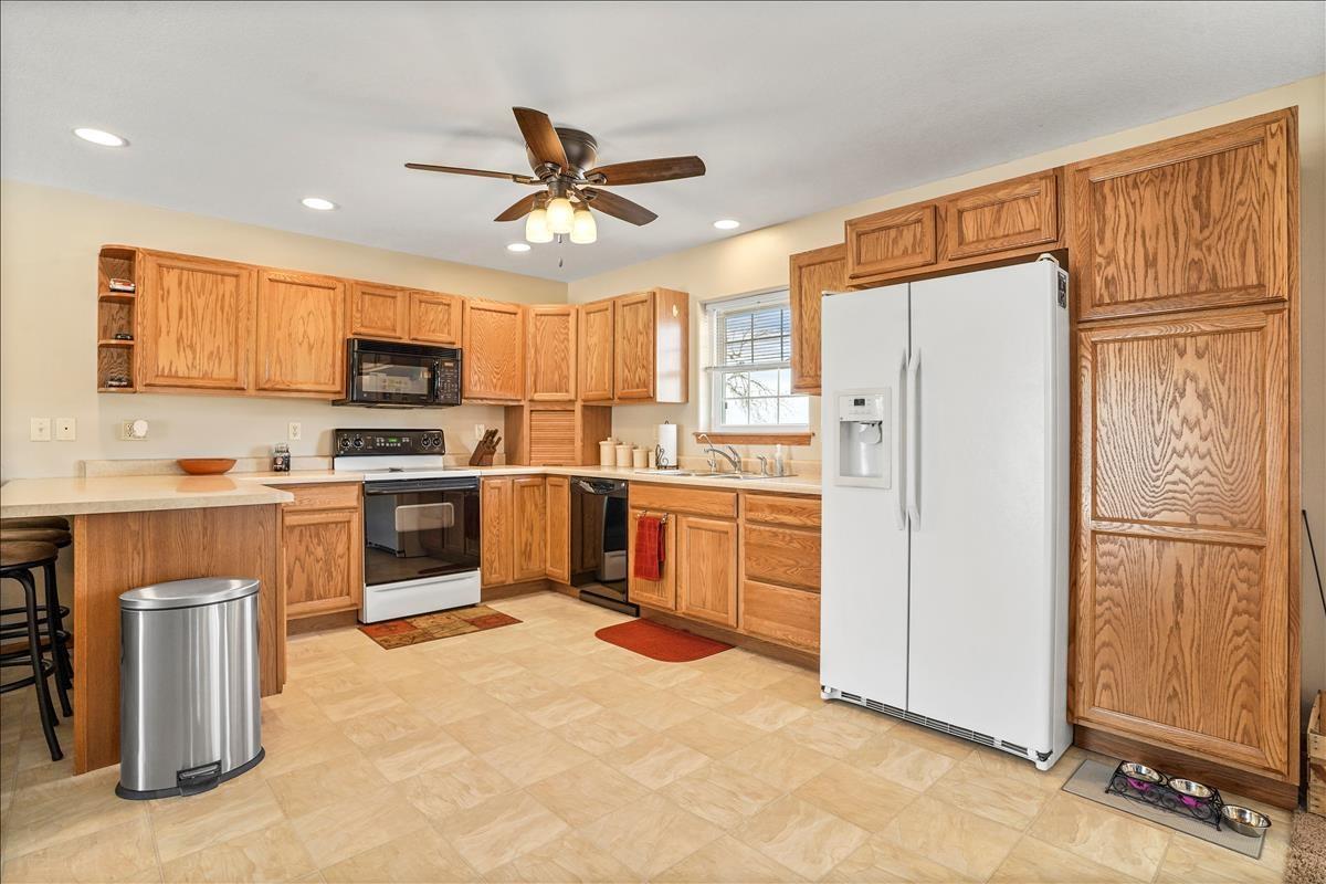 25704 Golden Pond Road Southeast Lone Tree, IA 52755 - Photo 5 of 27 Gallery Image 5