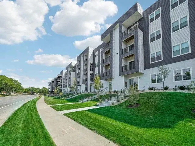 $2,500 | 2039 East Springs Drive, Madison, WI 53704