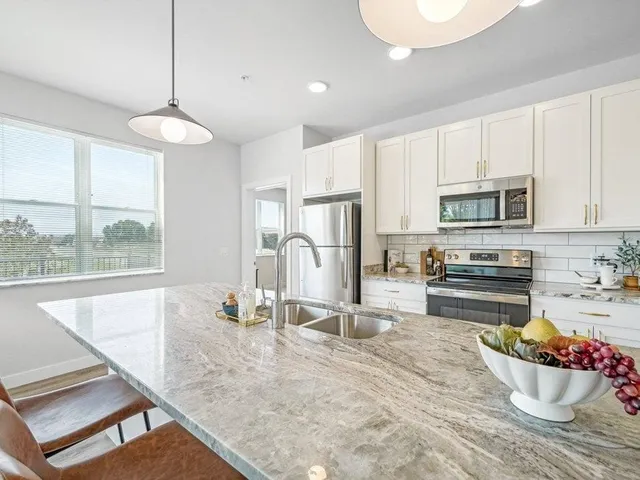 $2,500 | 2039 East Springs Drive, Madison, WI 53704