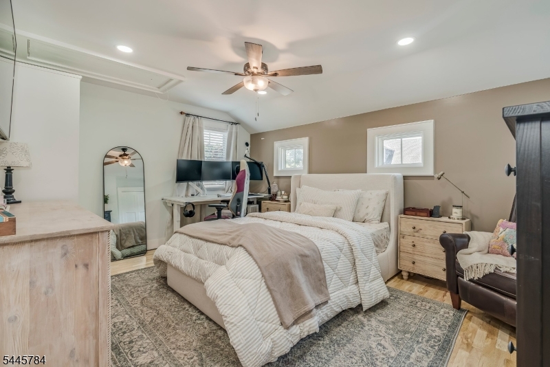 75 High Street Newton, NJ 07860 - Photo 15 of 27