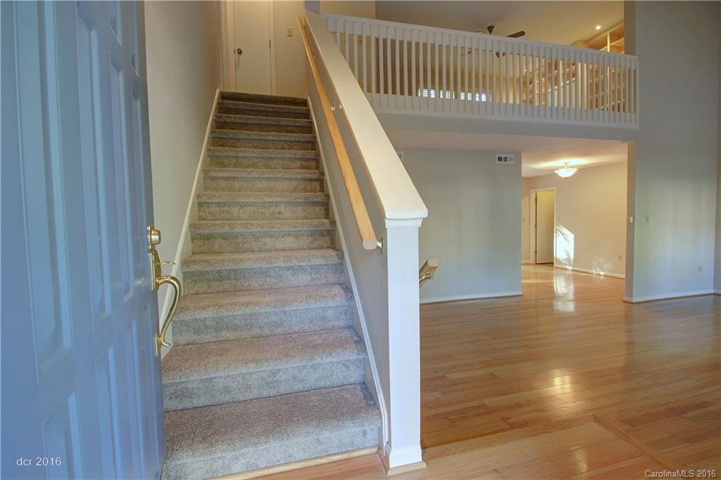 253 Meadowbrook Road Charlotte, NC 28211 - Photo 2 of 24 Gallery Image 2