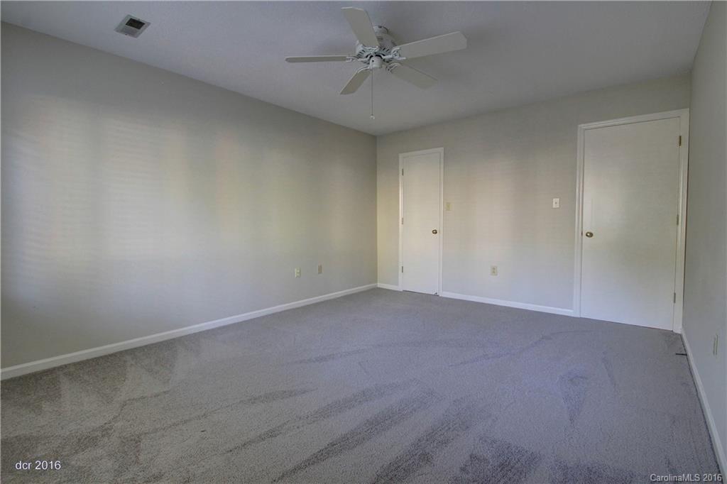 253 Meadowbrook Road Charlotte, NC 28211 - Photo 18 of 24 Gallery Image 18