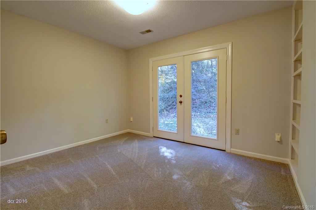 253 Meadowbrook Road Charlotte, NC 28211 - Photo 19 of 24 Gallery Image 19