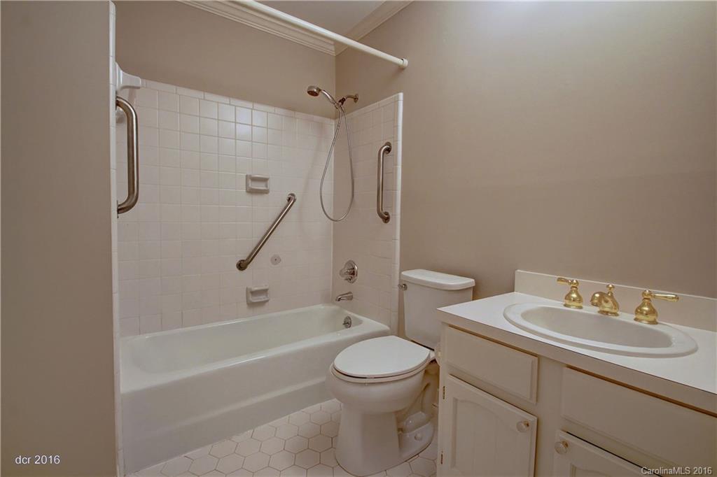 253 Meadowbrook Road Charlotte, NC 28211 - Photo 21 of 24 Gallery Image 21