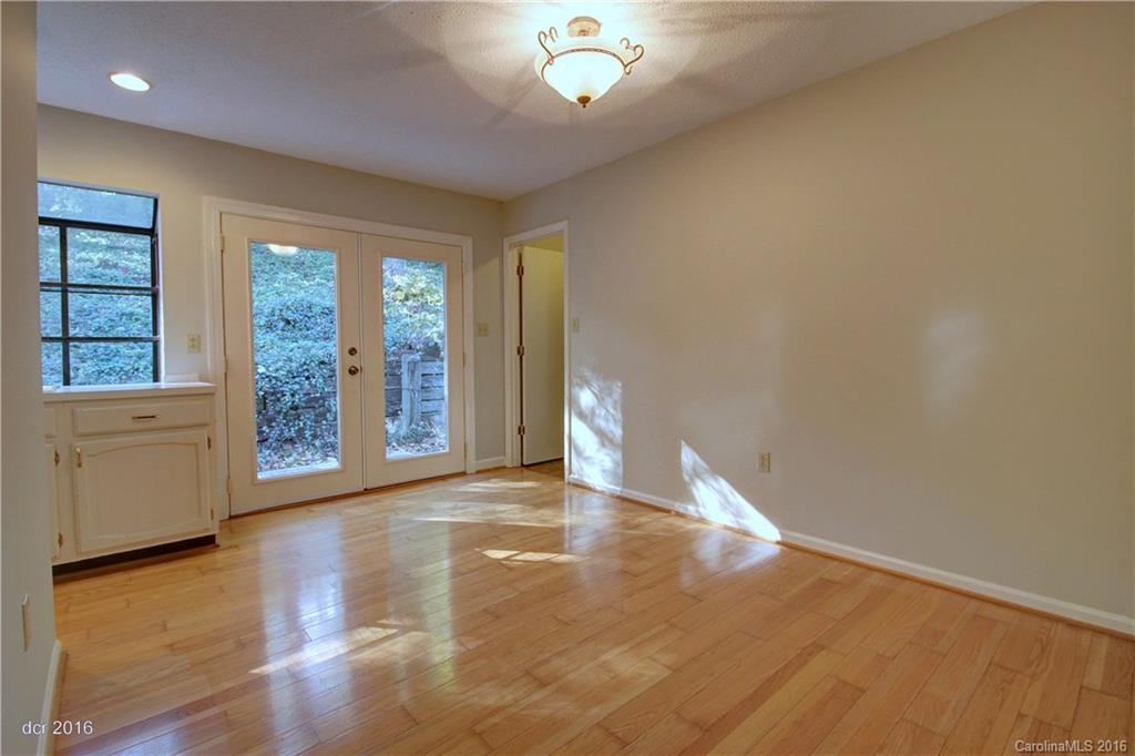 253 Meadowbrook Road Charlotte, NC 28211 - Photo 6 of 24 Gallery Image 6