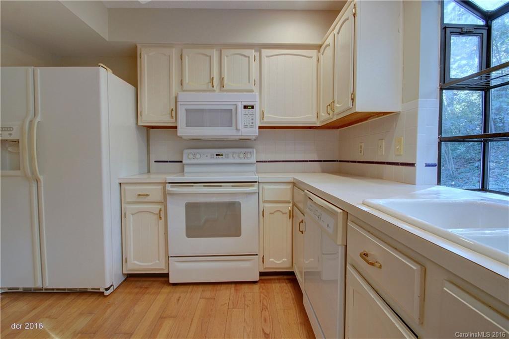 253 Meadowbrook Road Charlotte, NC 28211 - Photo 9 of 24 Gallery Image 9