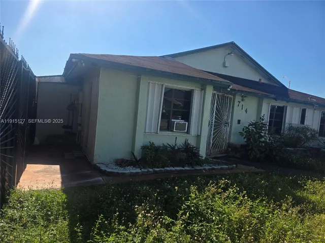 $900 | 714 Southwest 99th Ct Circle, Miami, FL 33174