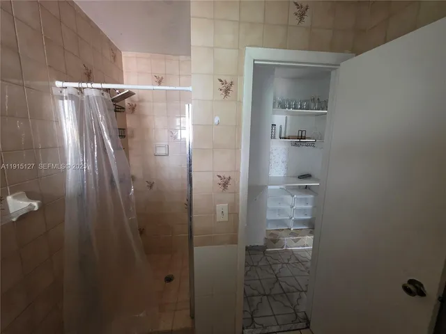 $900 | 714 Southwest 99th Ct Circle, Miami, FL 33174