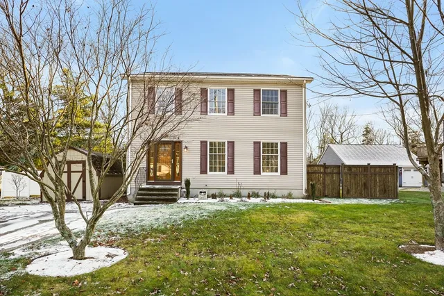 $525,000 | 306 Rumonoski Drive, Northbridge, MA 01534