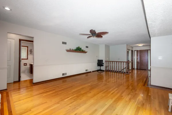 $375,000 | 39895 Crabapple Drive, Antioch, IL 60002