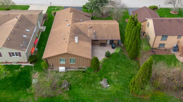 $375,000 | 39895 Crabapple Drive, Antioch, IL 60002