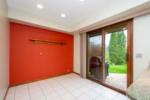 $375,000 | 39895 Crabapple Drive, Antioch, IL 60002