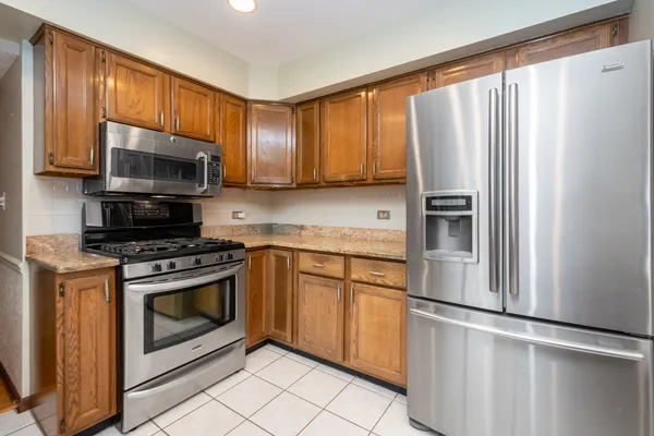 $375,000 | 39895 Crabapple Drive, Antioch, IL 60002