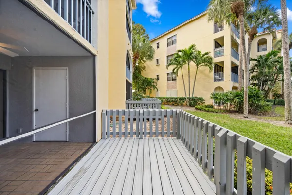 $350,000 | 600 Uno Lago Drive, Unit 104, Juno Beach, FL 33408