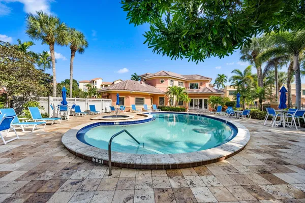 $350,000 | 600 Uno Lago Drive, Unit 104, Juno Beach, FL 33408