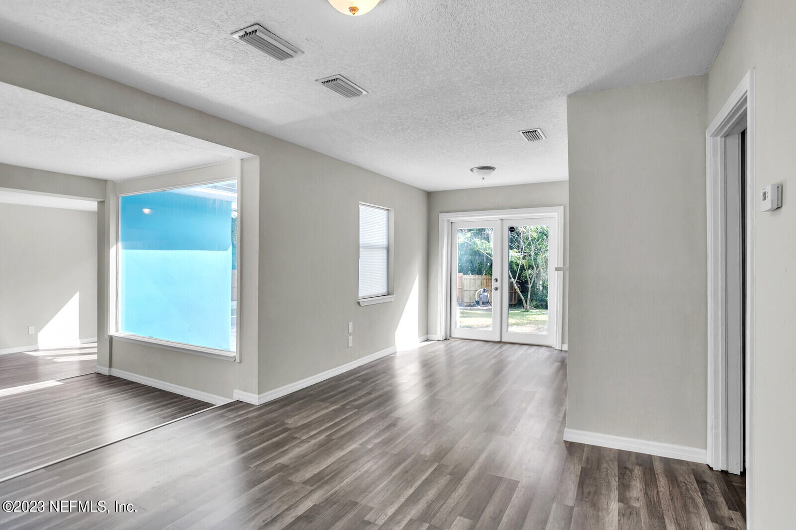 405 Nightingale Road Jacksonville, FL 32216 - Photo 10 of 31 Living to Dining