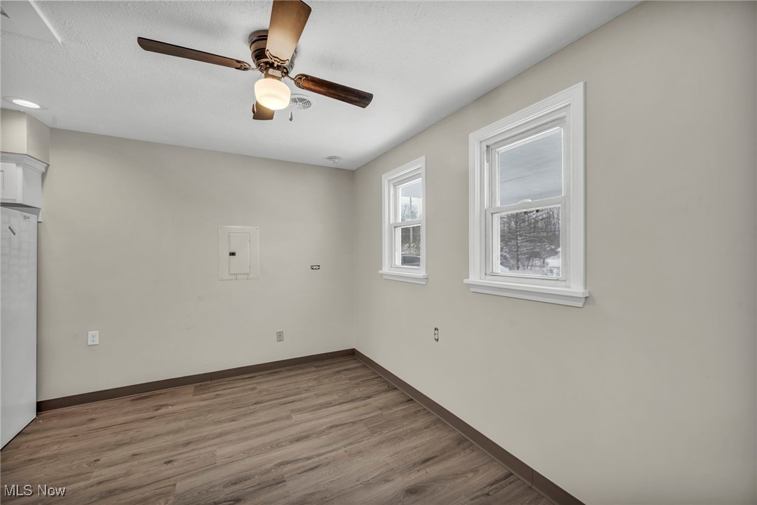 8564 Cedar Road Chesterland, OH 44026 - Photo 14 of 43